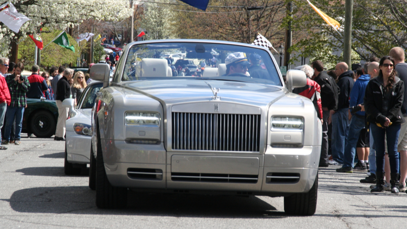 Illustration for article titled Should You Buy A House, A Yacht, Or A Rolls Royce Phantom Drophead?